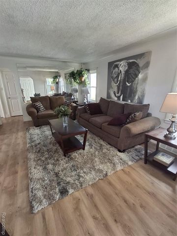 7733 Penrod Street, Detroit, MI 48228