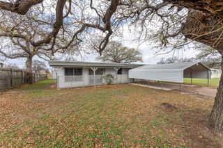 439 Elm DR, Kingsland, TX 78639