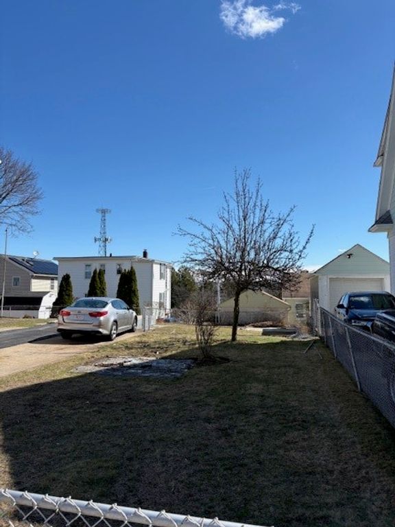 15 Brockton Street, Providence, RI 02904