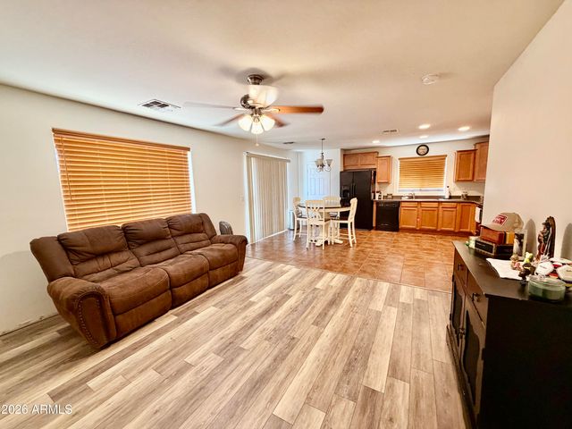 4643 W JUNIPER Avenue, Coolidge, AZ 85128