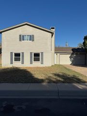 412 Sweetbriar Dr, Midland, TX 79703