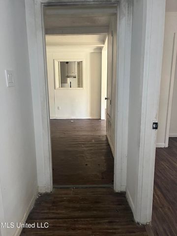 3150 Ponderosa Drive, Jackson, MS 39212