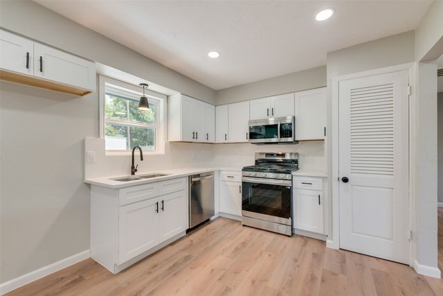 1650 Bending Oaks Trail, Dallas, TX 75217