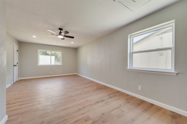 1650 Bending Oaks Trail, Dallas, TX 75217