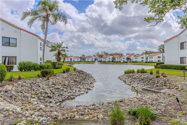 589 Beachwalk CIR P102, Naples, FL 34108