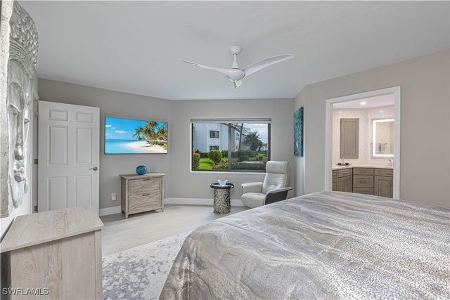 589 Beachwalk CIR P102, Naples, FL 34108