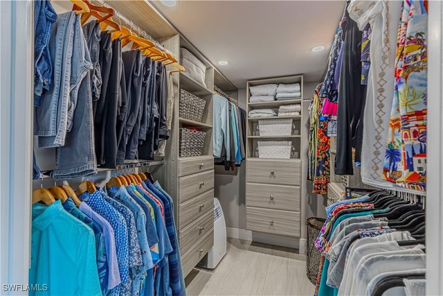 589 Beachwalk CIR P102, Naples, FL 34108