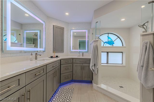 589 Beachwalk CIR P102, Naples, FL 34108