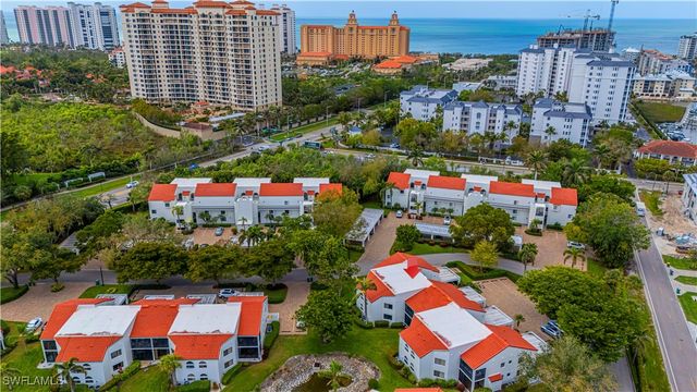 589 Beachwalk CIR P102, Naples, FL 34108