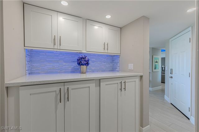 589 Beachwalk CIR P102, Naples, FL 34108