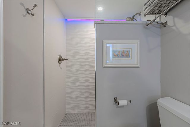 589 Beachwalk CIR P102, Naples, FL 34108