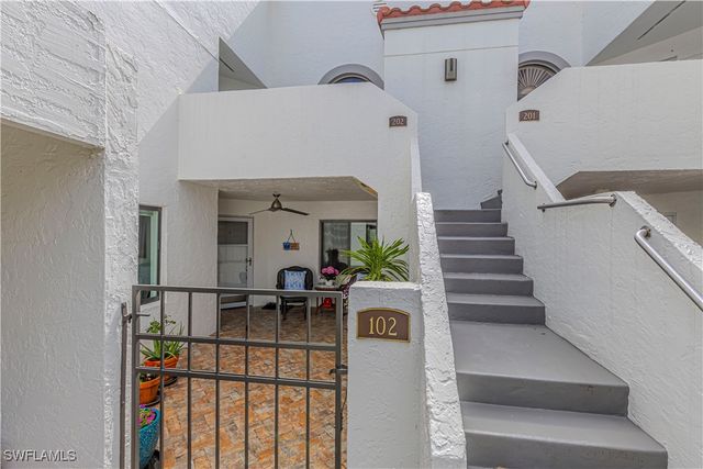 589 Beachwalk CIR P102, Naples, FL 34108