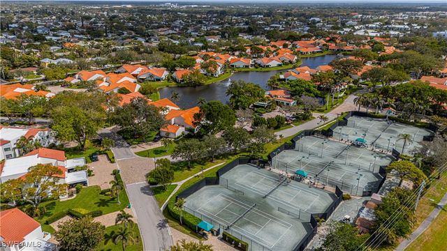 589 Beachwalk CIR P102, Naples, FL 34108