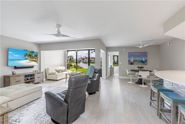 589 Beachwalk CIR P102, Naples, FL 34108