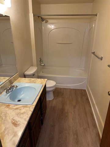 213 Niagara Street, Eau Claire, WI 54703