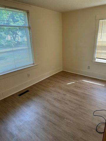 213 Niagara Street, Eau Claire, WI 54703
