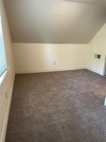 213 Niagara Street, Eau Claire, WI 54703