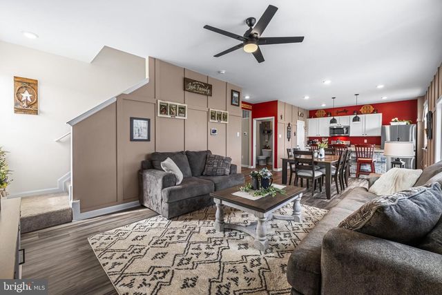 4300 BRENT DR, Spring Grove, PA 17362