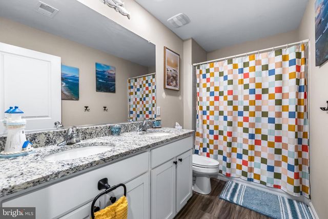 4300 BRENT DR, Spring Grove, PA 17362