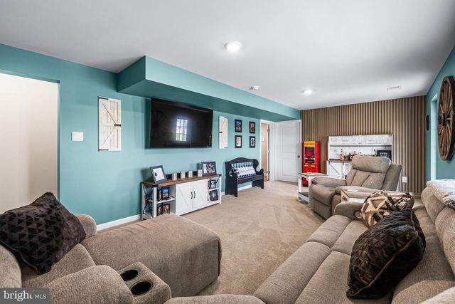 4300 BRENT DR, Spring Grove, PA 17362