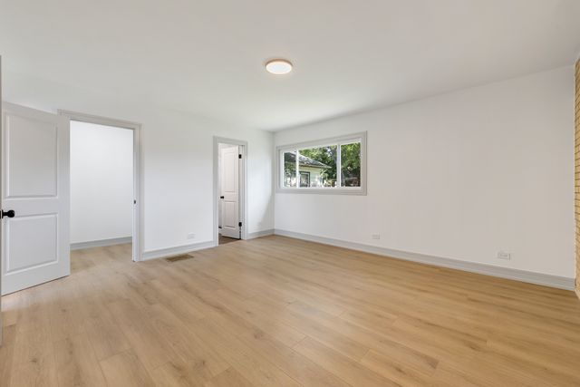 10205 S Yale Avenue, Chicago, IL 60628