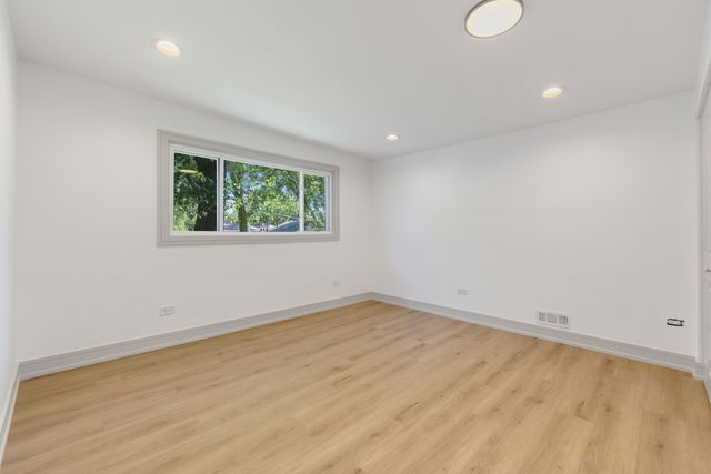 10205 S Yale Avenue, Chicago, IL 60628