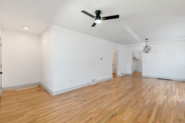 10205 S Yale Avenue, Chicago, IL 60628