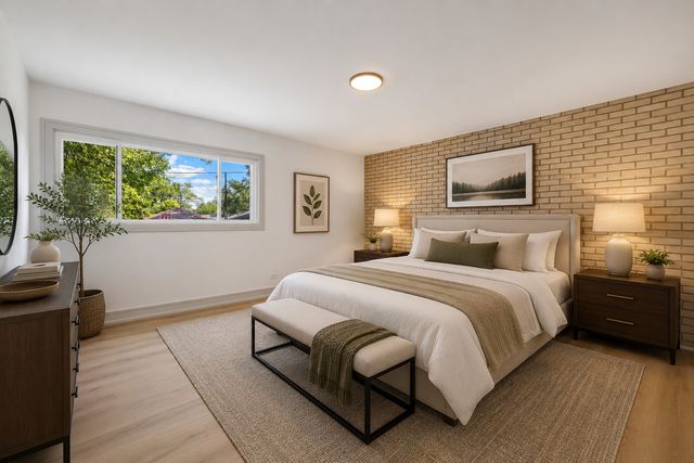 10205 S Yale Avenue, Chicago, IL 60628