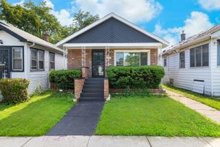 10205 S Yale Avenue, Chicago, IL 60628