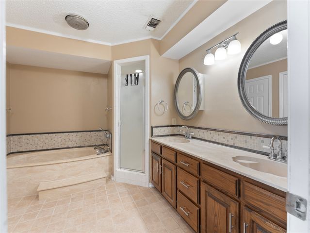 3481 Oak Tree Lane, Midlothian, TX 76065