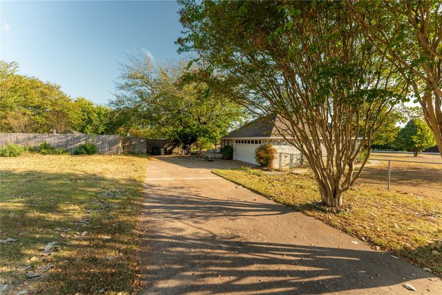 3481 Oak Tree Lane, Midlothian, TX 76065