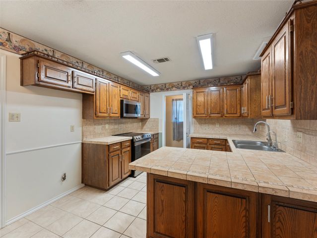 3481 Oak Tree Lane, Midlothian, TX 76065