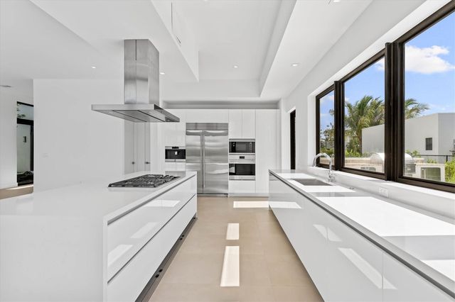 16722 S Botaniko Drive, Weston, FL 33326