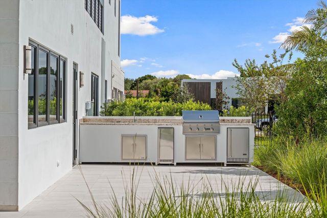 16722 S Botaniko Drive, Weston, FL 33326