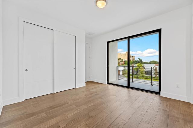 16722 S Botaniko Drive, Weston, FL 33326