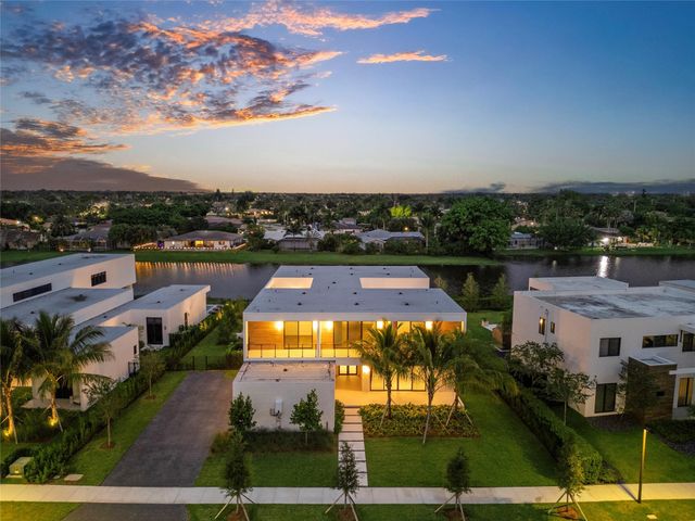 16722 S Botaniko Drive, Weston, FL 33326