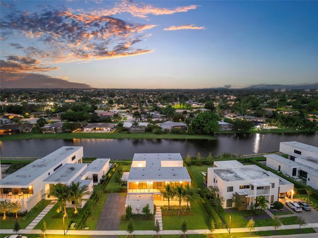 16722 S Botaniko Drive, Weston, FL 33326