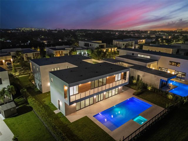 16722 S Botaniko Drive, Weston, FL 33326