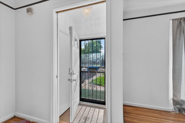 9884 W Outer Drive W, Detroit, MI 48223