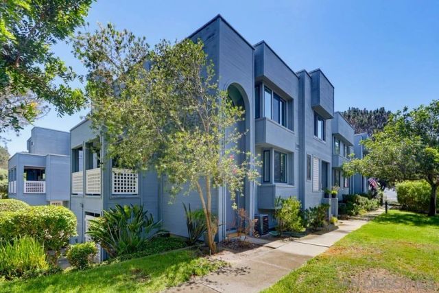 857 America Way, Del Mar, CA 92014
