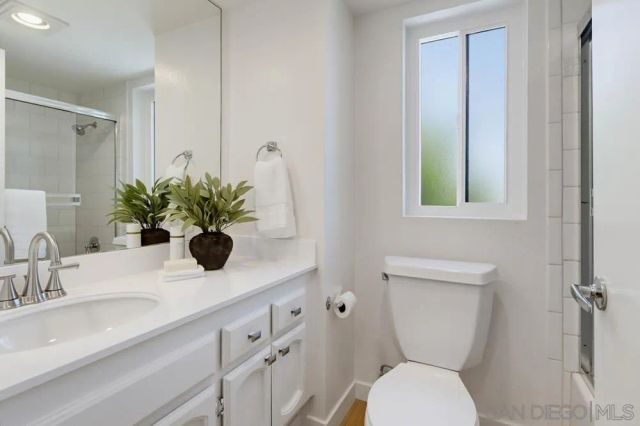 857 America Way, Del Mar, CA 92014