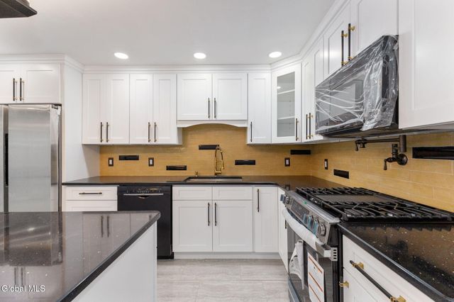 1513 Broadway, Schenectady, NY 12306