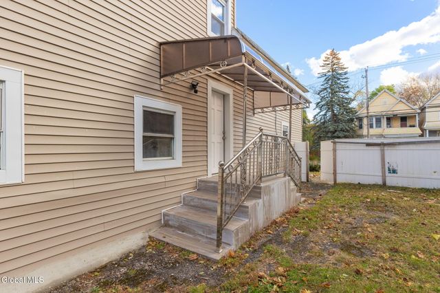 1513 Broadway, Schenectady, NY 12306