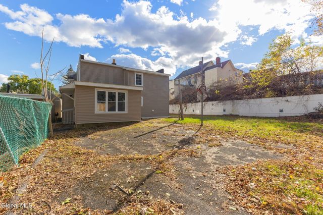 1513 Broadway, Schenectady, NY 12306