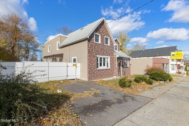 1513 Broadway, Schenectady, NY 12306