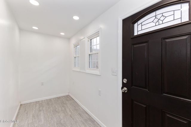 1513 Broadway, Schenectady, NY 12306