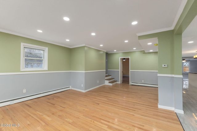 1513 Broadway, Schenectady, NY 12306