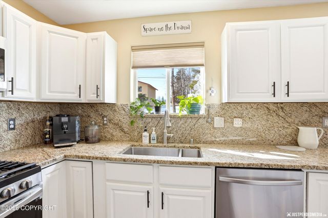 7700 Berry Circle, Anchorage, AK 99502