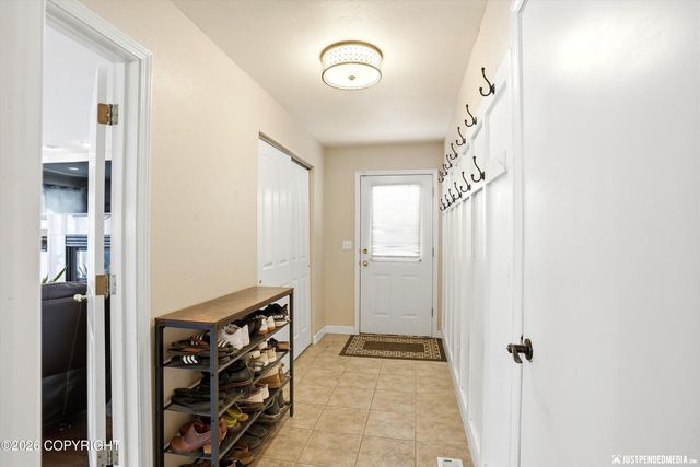 7700 Berry Circle, Anchorage, AK 99502