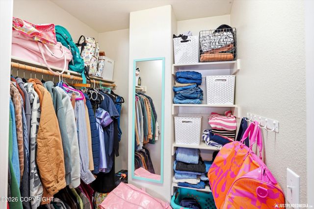 7700 Berry Circle, Anchorage, AK 99502